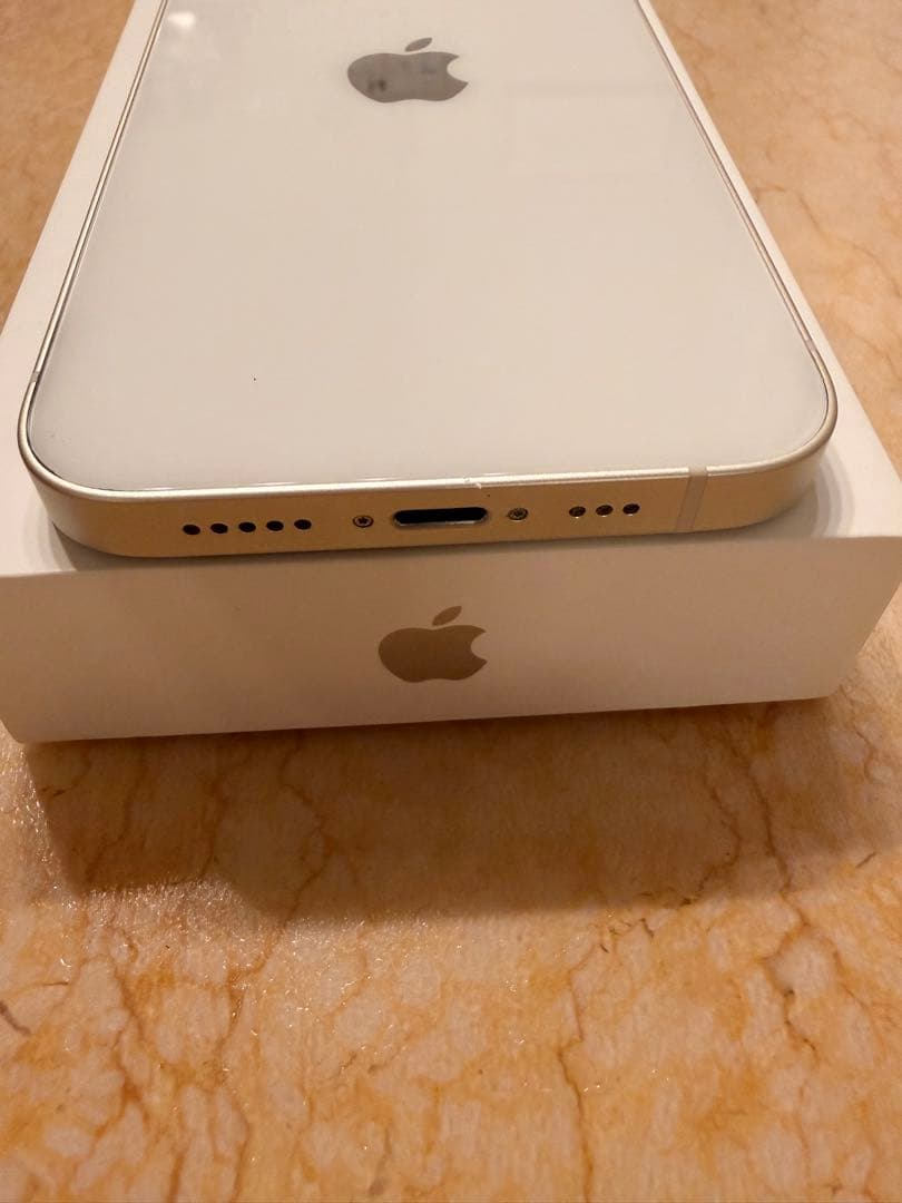 【美品】Apple iPhone 14 ホワイト 本体　256GB