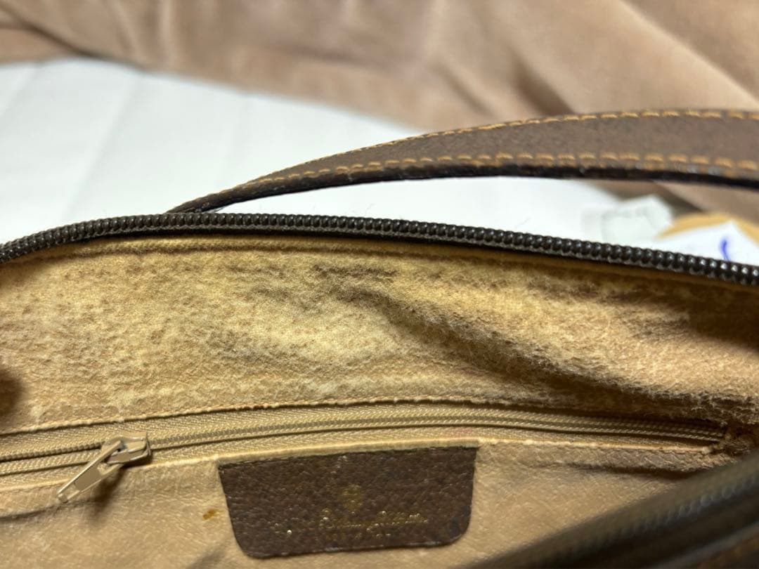 オールドグッチ　ショルダーバッグ　シェリーラインGG キャンバス