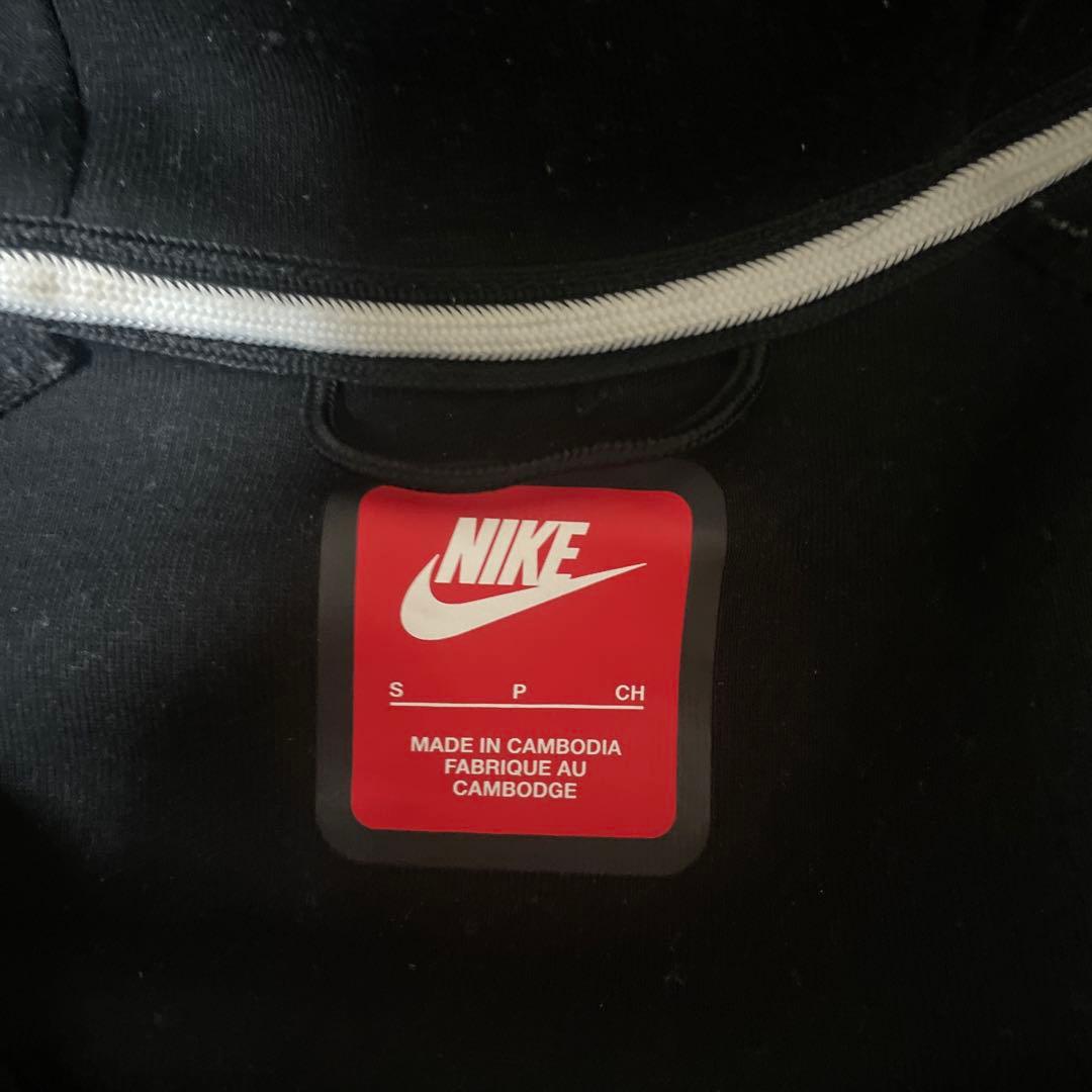 NIKE テックフリースS