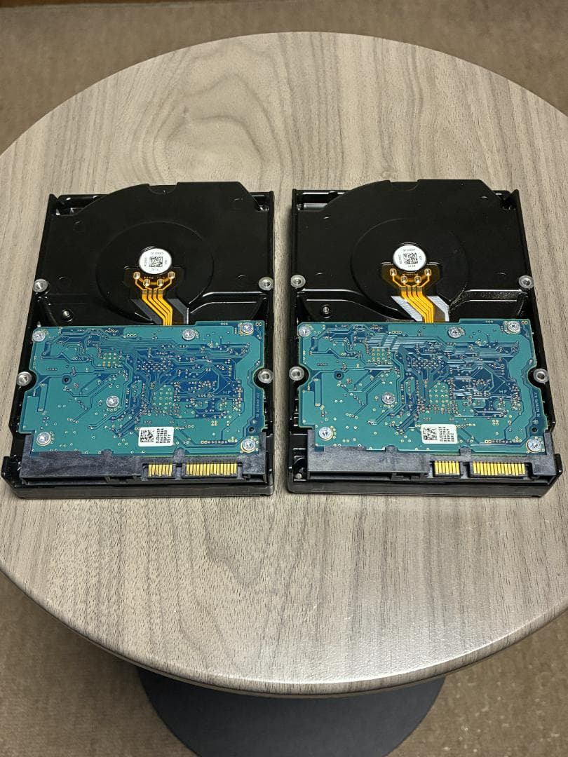 HDST HDD 4TB x 2台 合計8TB