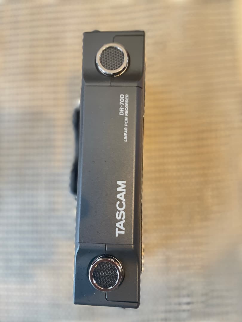 Tascam DR 70 オーディオレコーダー4チャンネル