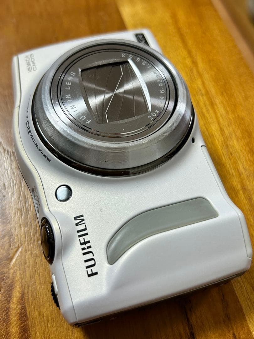 デジタルカメラ Fine pix F800EXR FUJIFILM