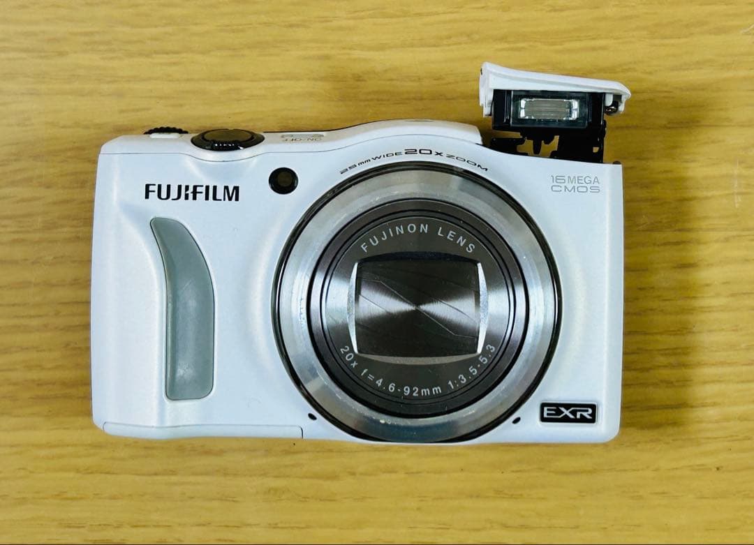 デジタルカメラ Fine pix F800EXR FUJIFILM