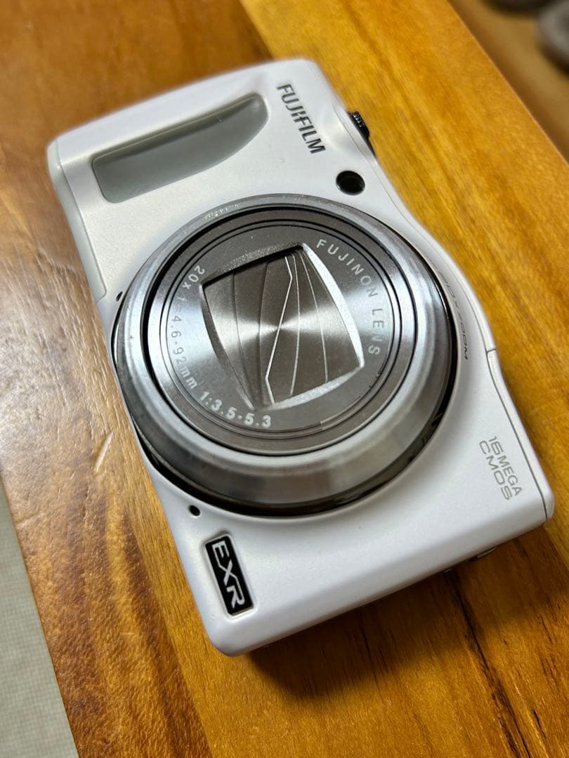 デジタルカメラ Fine pix F800EXR FUJIFILM