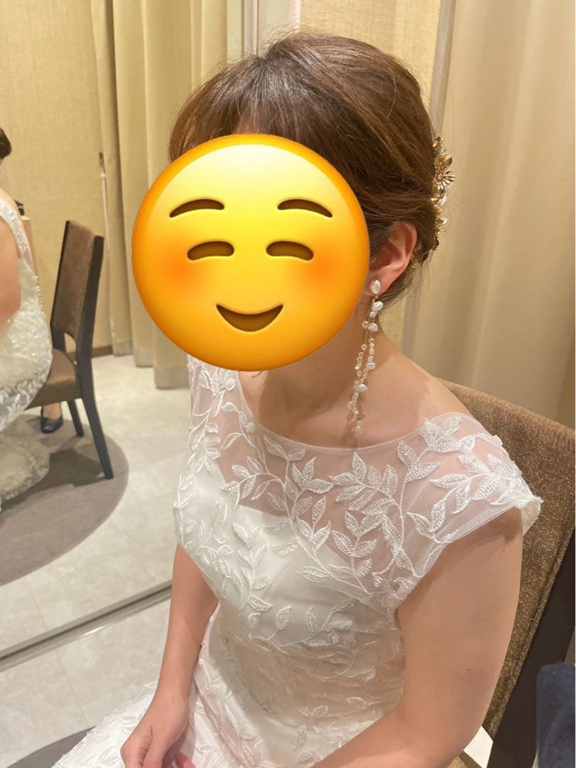 ウェディングドレス＋ベール　オフホワイト 刺繍入り スレンダー　マーメイド