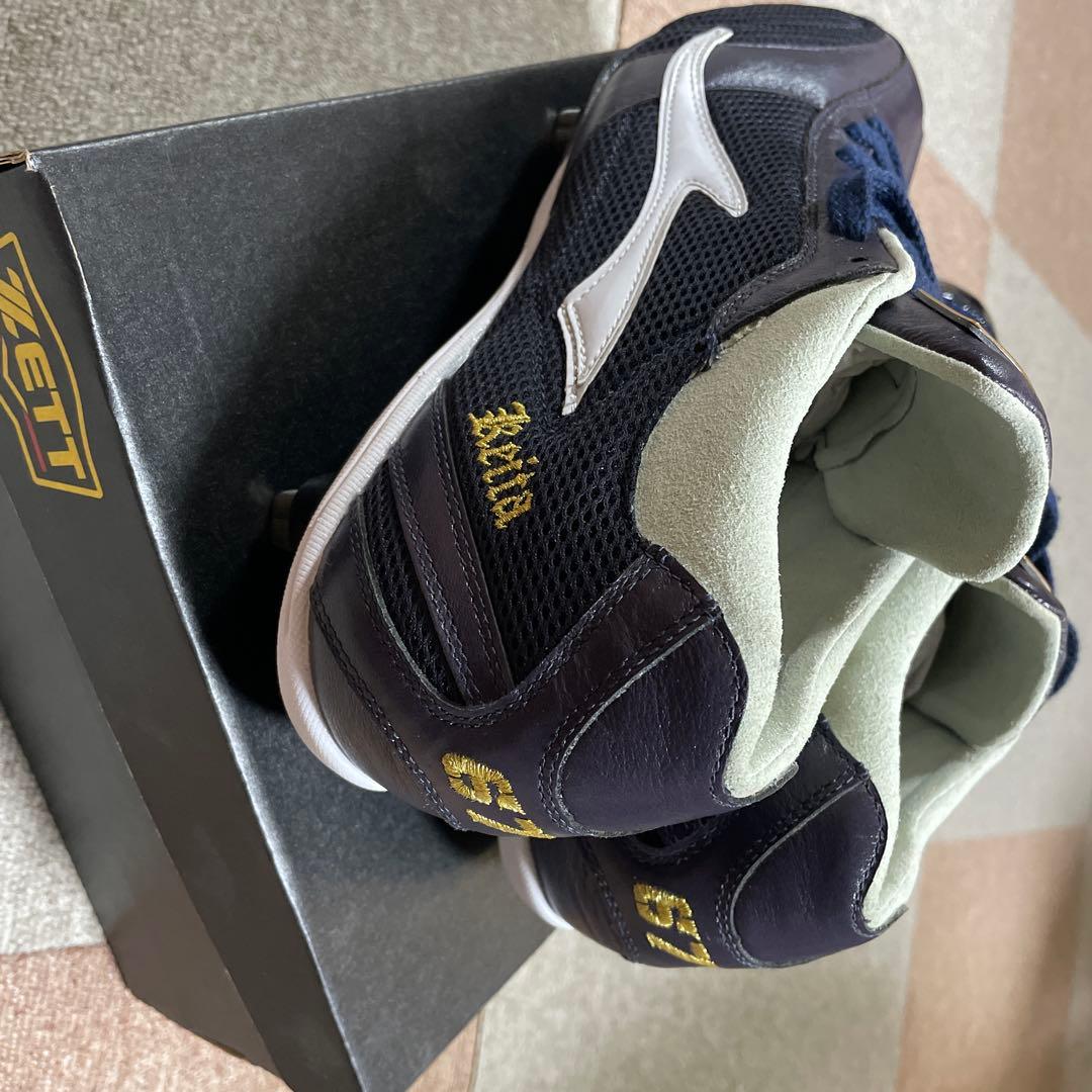 ZETT PROSTATUS スパイクシューズ