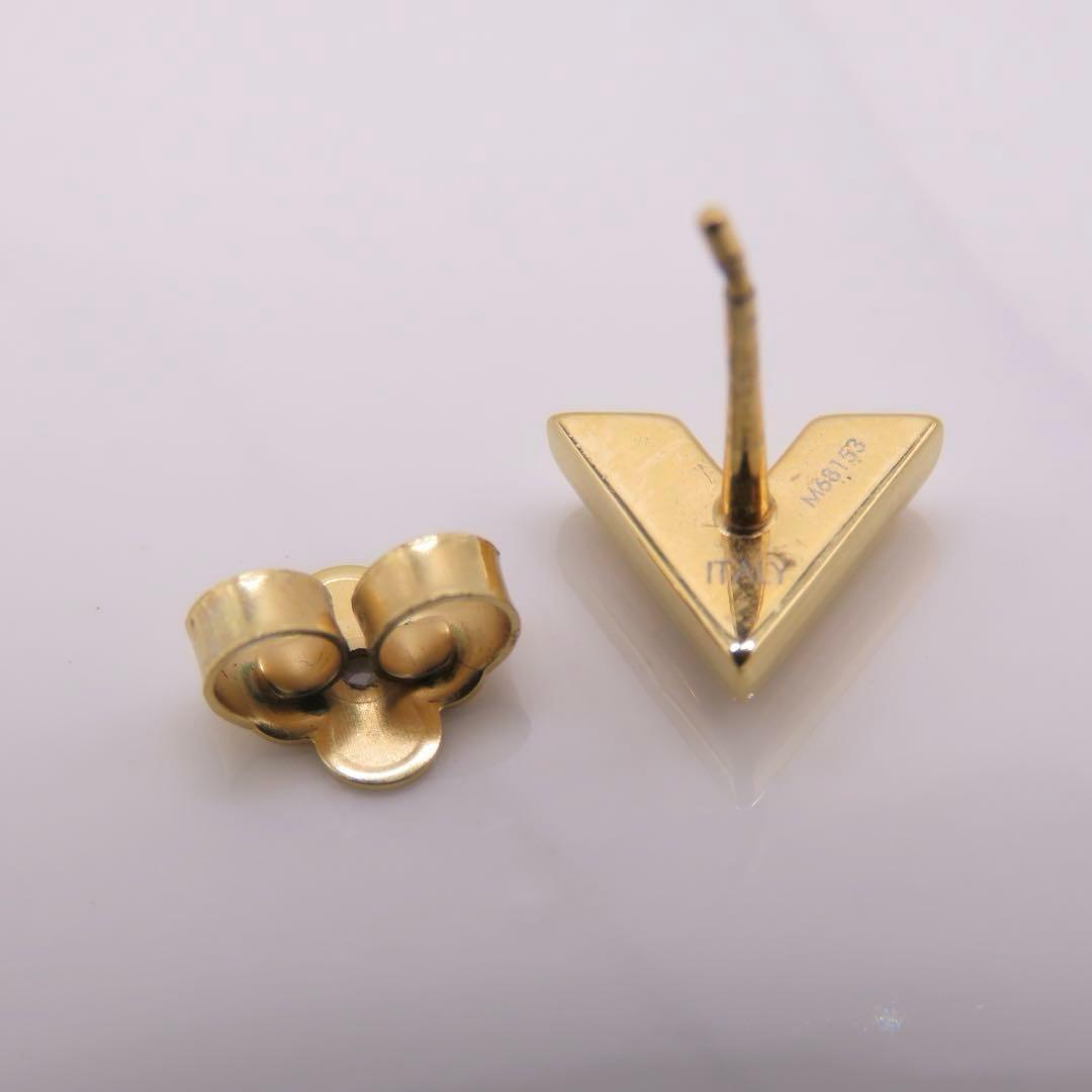 Louis Vuitton ゴールド V字型 ピアス(片耳）　エッセンシャル　V
