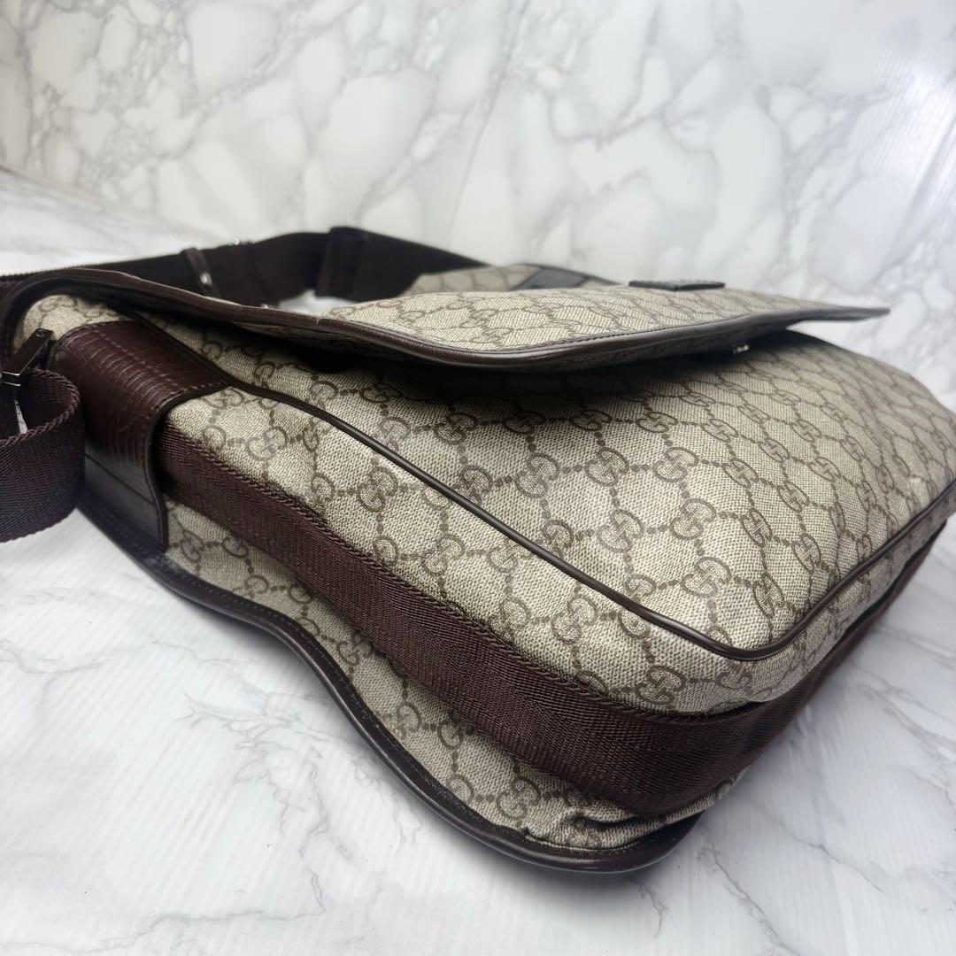 031 美品 GUCCI PVC ショルダーバッグ GGスプリーム 大容量 u1