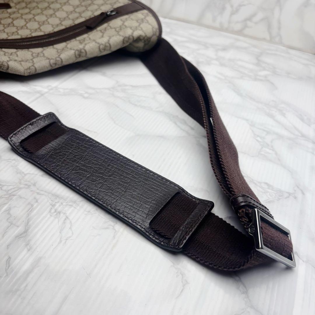 031 美品 GUCCI PVC ショルダーバッグ GGスプリーム 大容量 u1