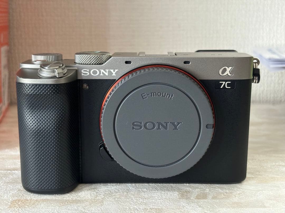 単焦点レンズ ツァイス35mmf2.8 ZA付きソニー ミラーレス一眼 α7c