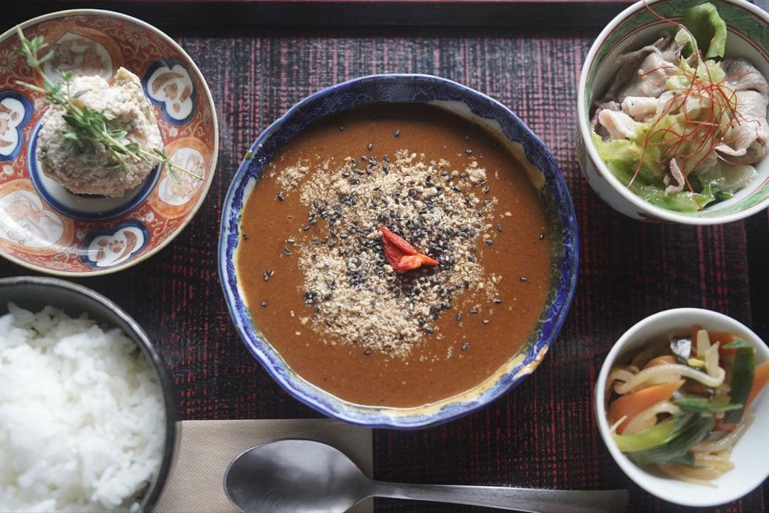 単焦点レンズ ツァイス35mmf2.8 ZA付きソニー ミラーレス一眼 α7c