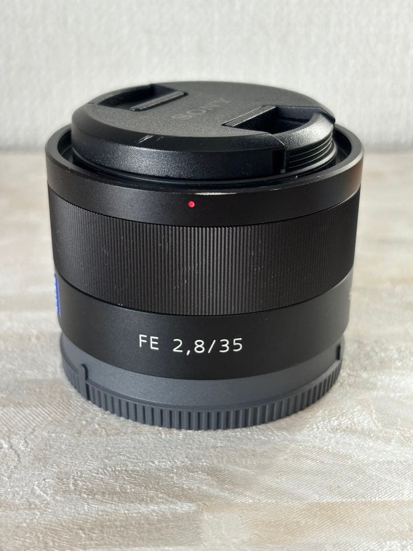 単焦点レンズ ツァイス35mmf2.8 ZA付きソニー ミラーレス一眼 α7c