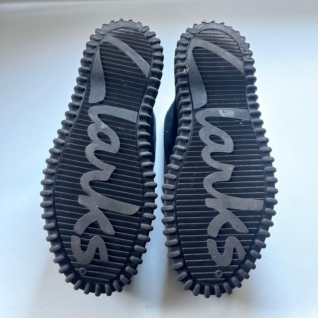 emmi meets Clarks トーヒルモス クラークス