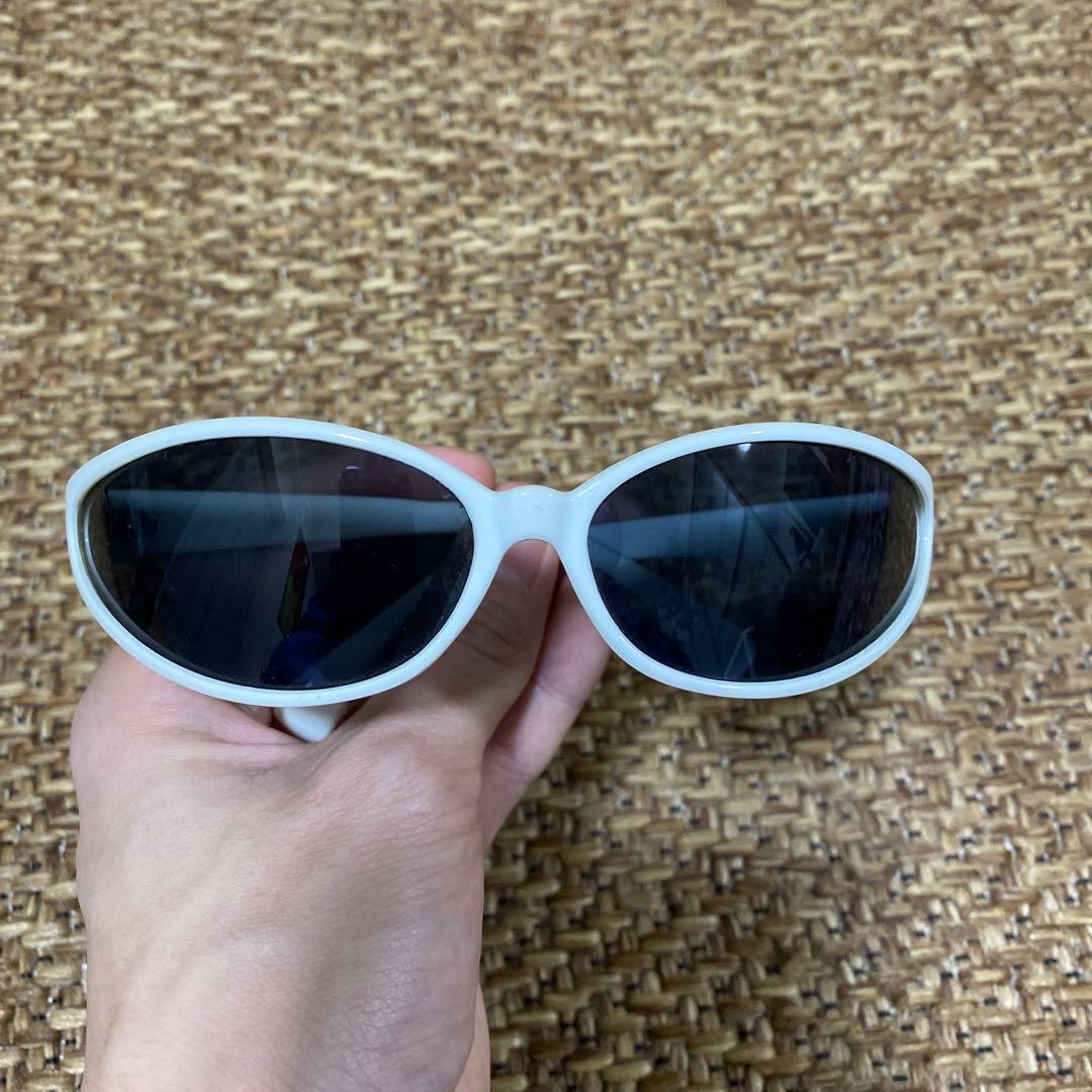 99%is サングラス