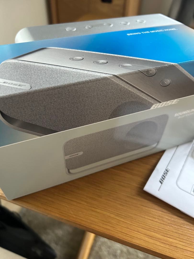 BOSE Soundlink  Silver シルバー色