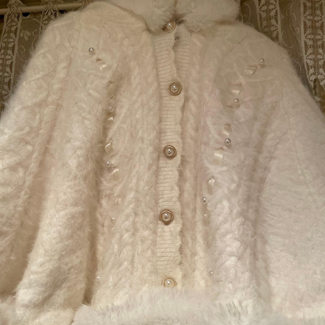 Amavel ハートケーブル編みニットポンチョ ホワイト 白