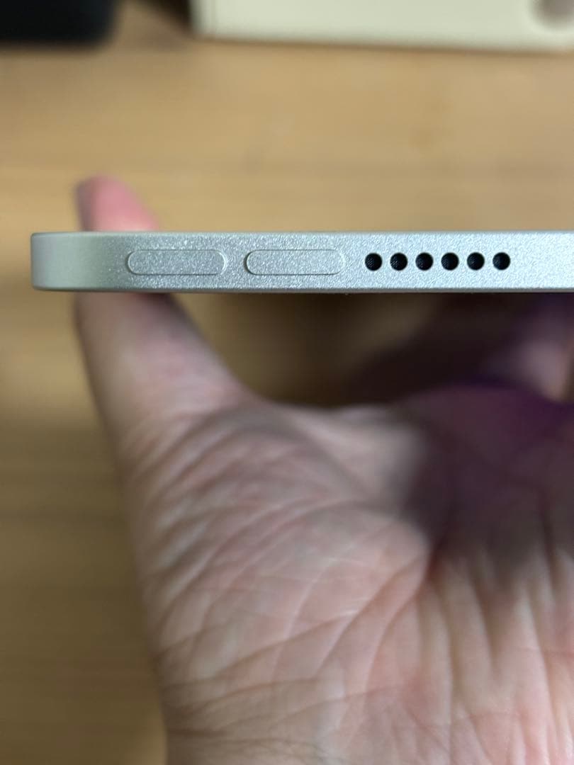 Apple iPad mini6Wi-Fi starlight64G本体と付属品