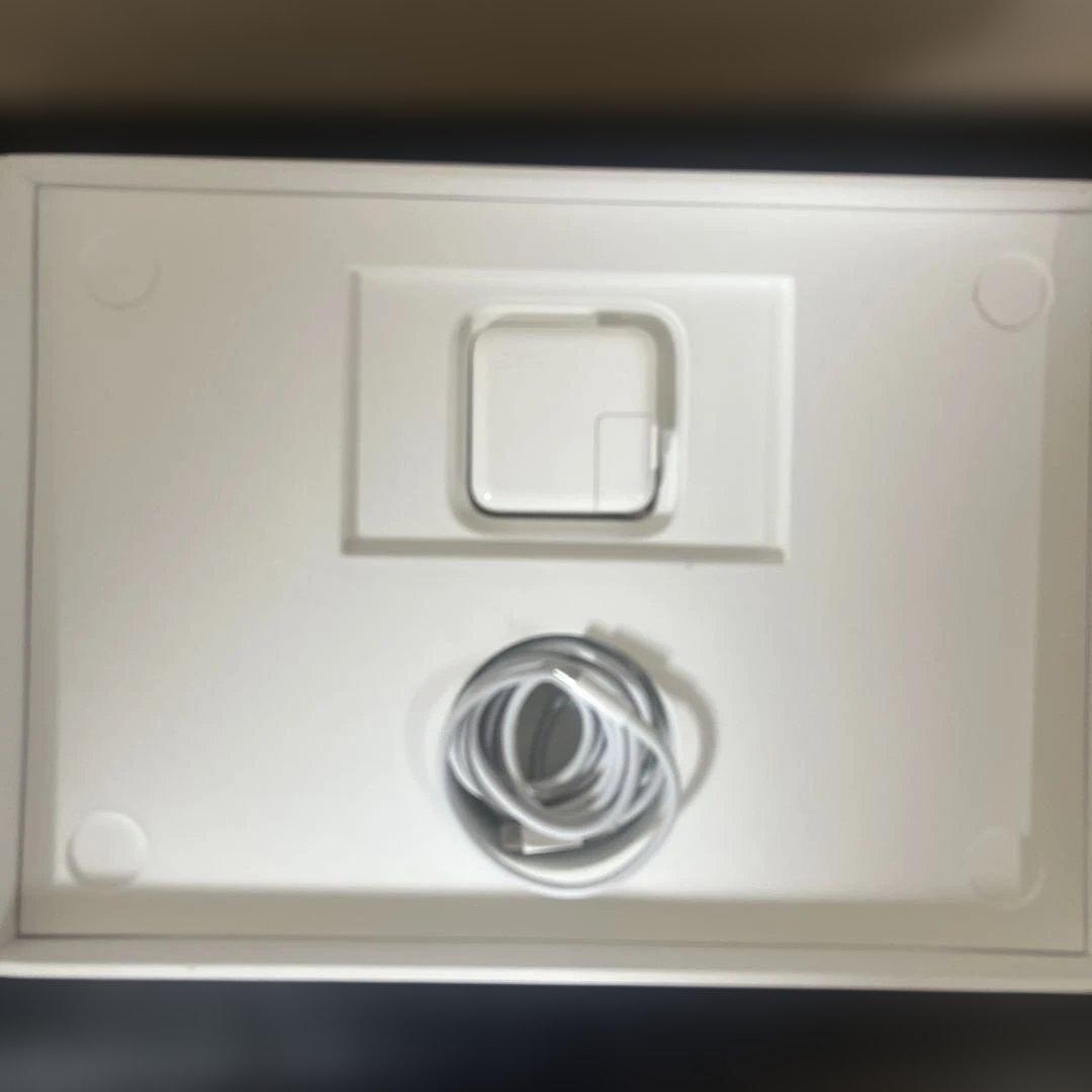 M1 MacBook Air シルバー 8GB 256GB