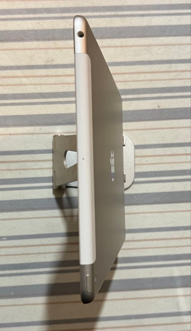 Apple SIMフリー iPad（第7世代/2019） 128GB シルバー