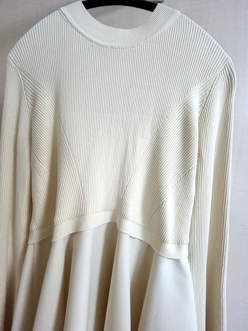 アダムエロペ【洗える】サステナブル　ペプラムコンビニットプルオーバー