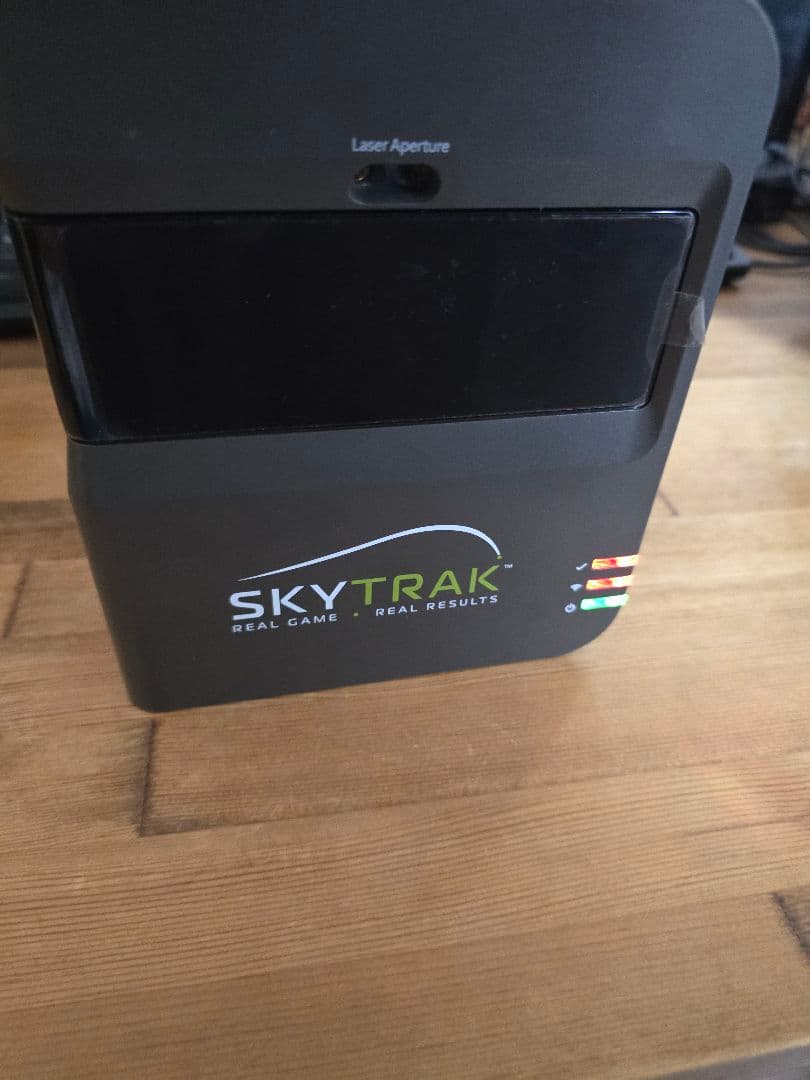 skytrak(スカイトラック)本体+プロテクター　弾道測定器