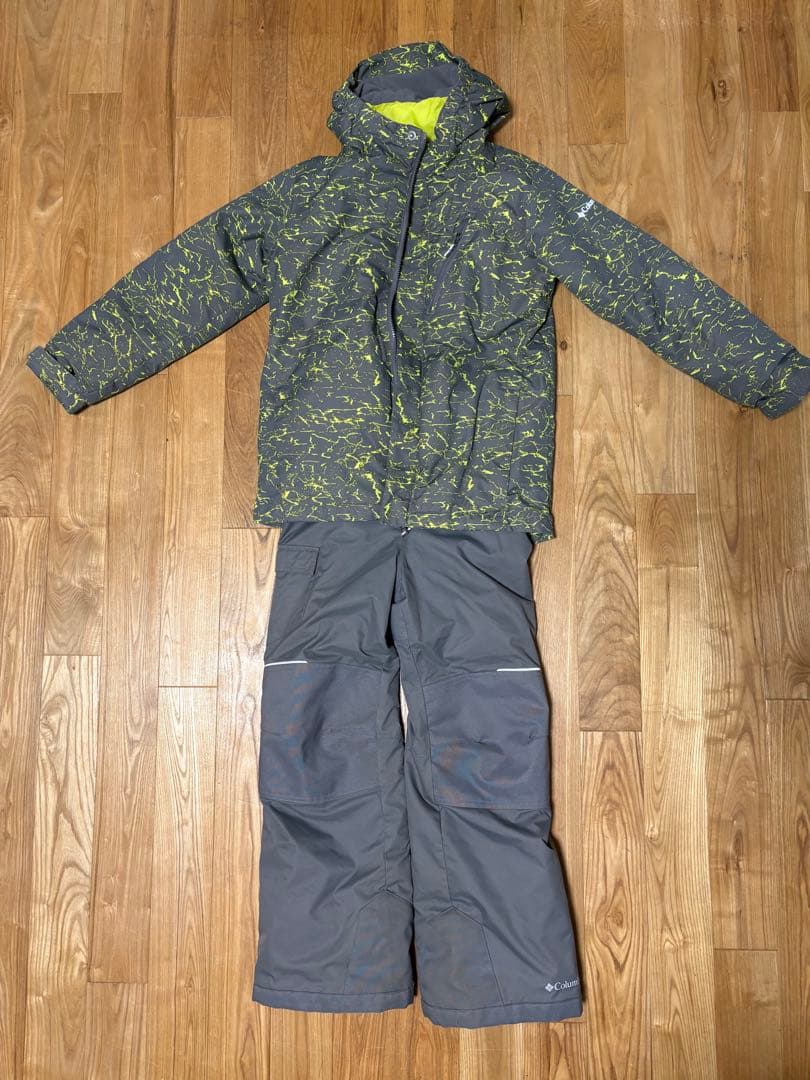 コロンビア　スキーウェア上下　キッズＭ(10-12)