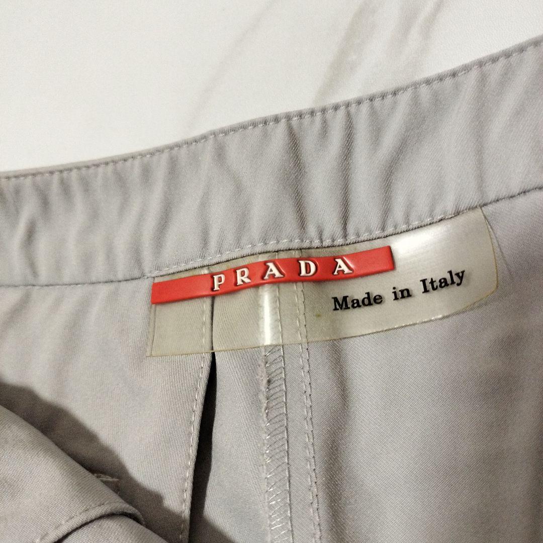 PRADA プラダスポーツ ジッパーポケット付き グレーショートパンツ