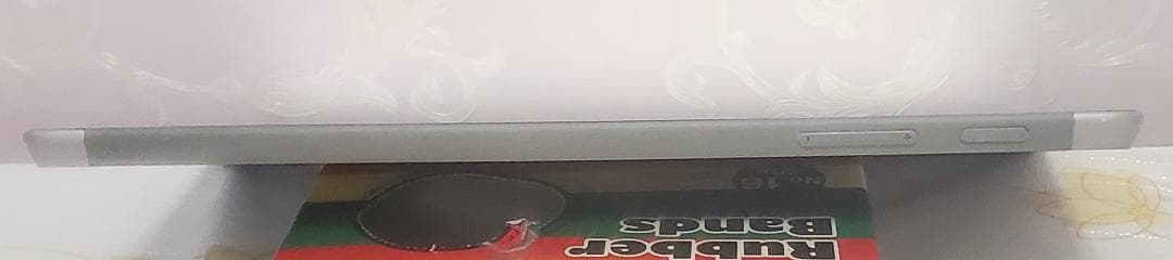 (ほぼ新品) Surface GO 3 6500Y/4GB/64GB off