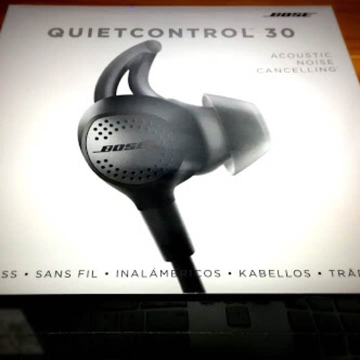 イヤホン Bose QuietControl 30 wireless headphones