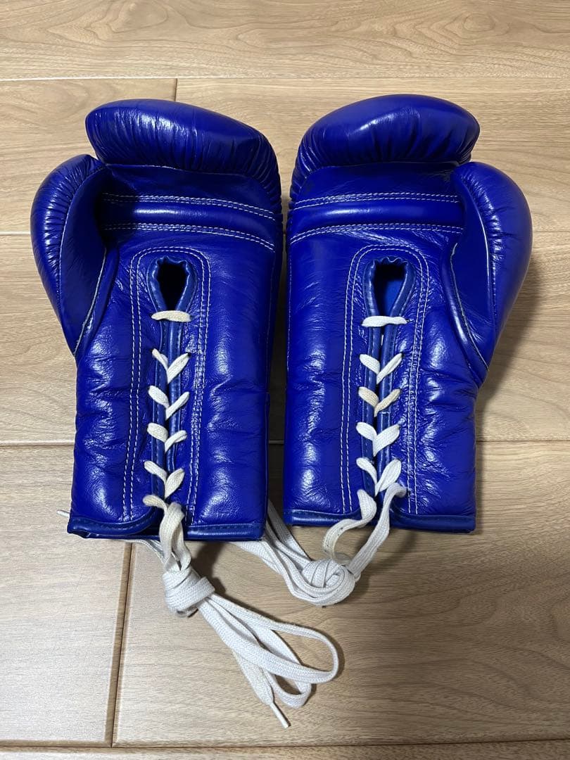 角田信朗　実使用サイン入りK1キックボクシンググローブ