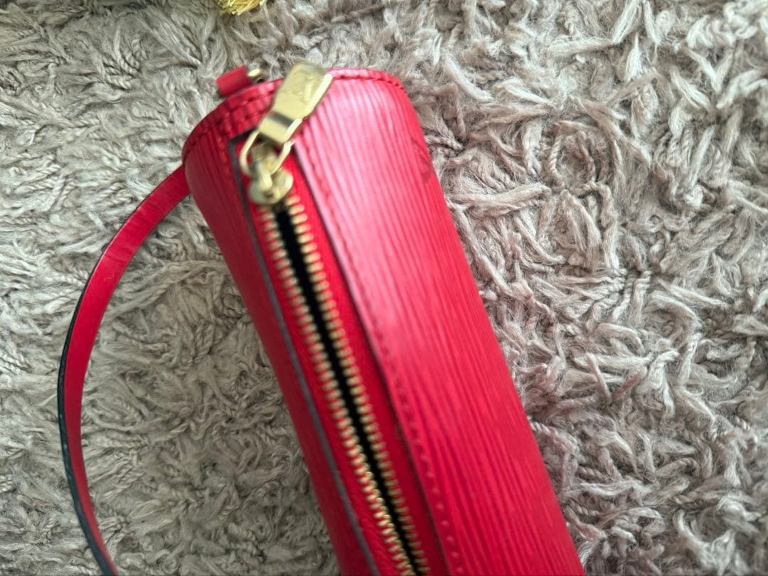 2月限定お値下げ中LOUIS VUITTON エピ　スフロバックポーチ付き美品