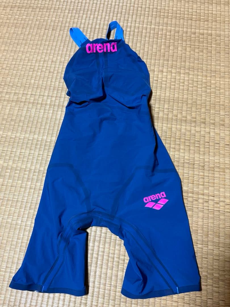 最新　アリーナ　高速水着　競泳水着　アクアフォースストームMF M