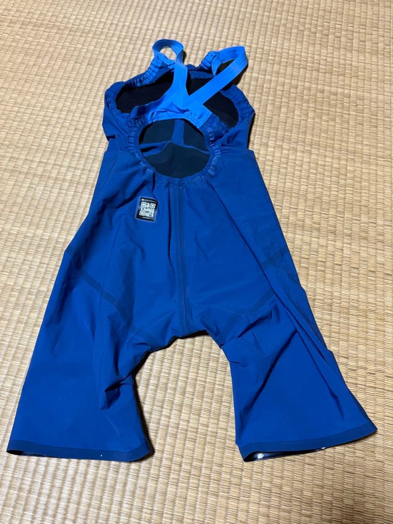 最新　アリーナ　高速水着　競泳水着　アクアフォースストームMF M