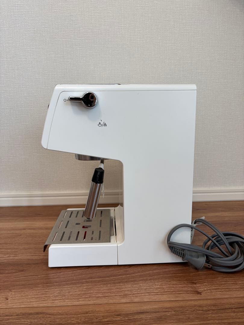 デロンギ　エスプレッソマシン　ECP3220Ｊ