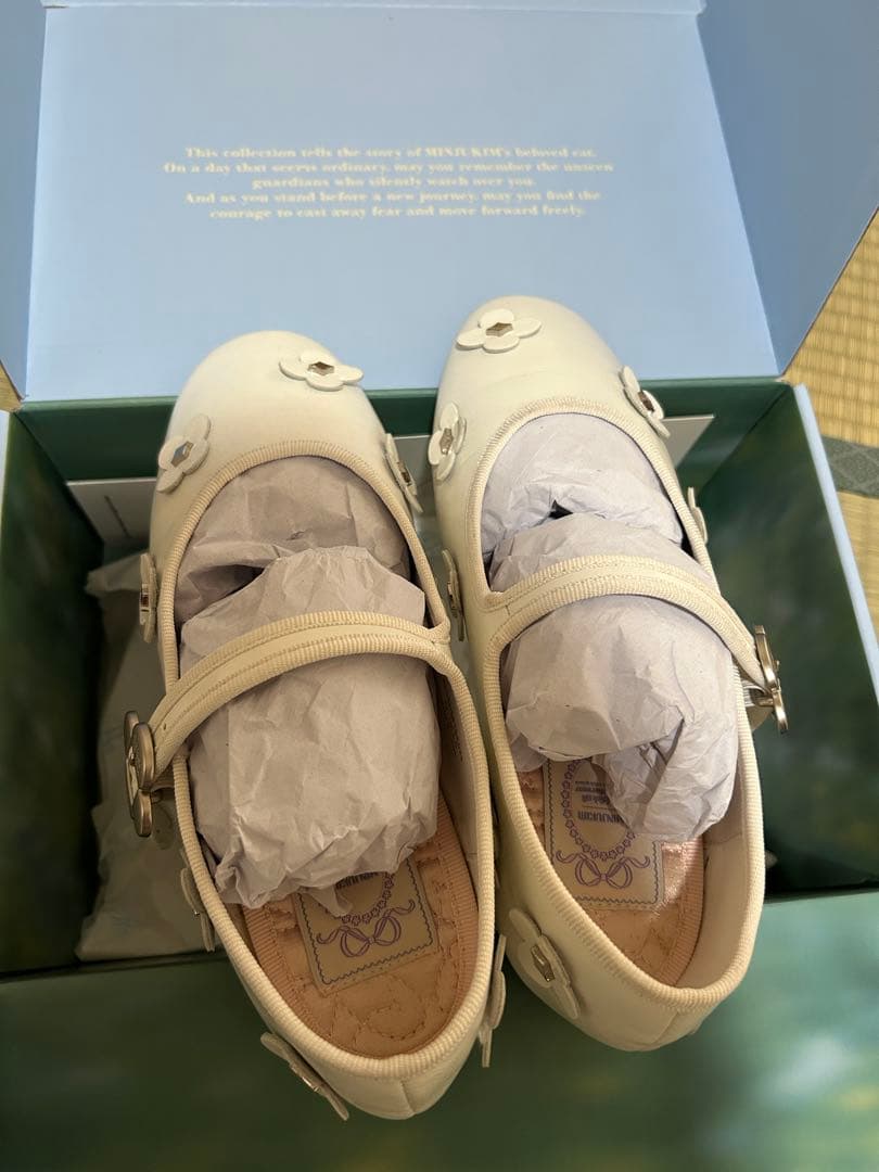 靴 [X MINJUKIM] FLORAL PATCH MARYJANES