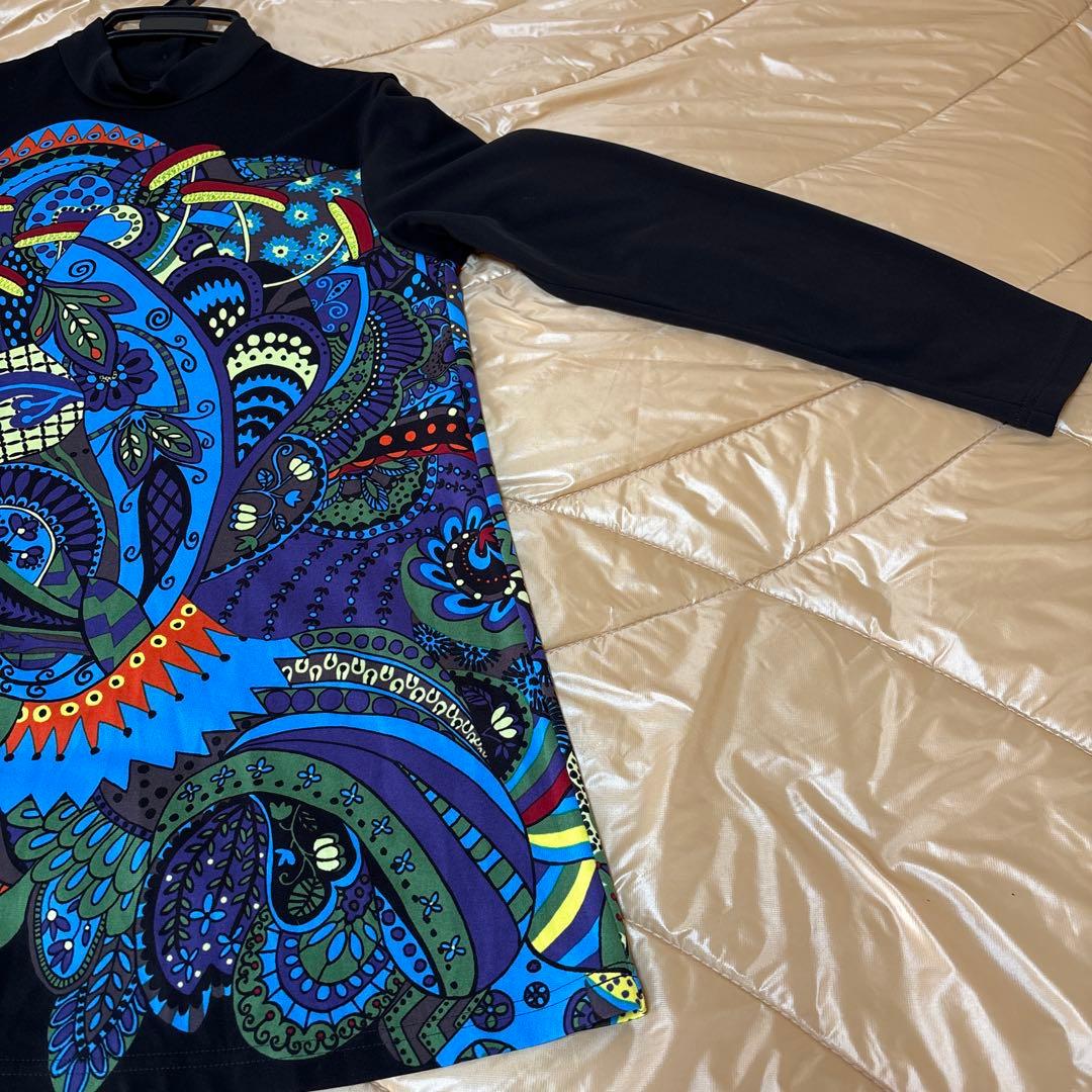 【未使用に近い】✨トクコプルミエヴォル✨黒地にダイナミックな柄の長袖チュニック❣️