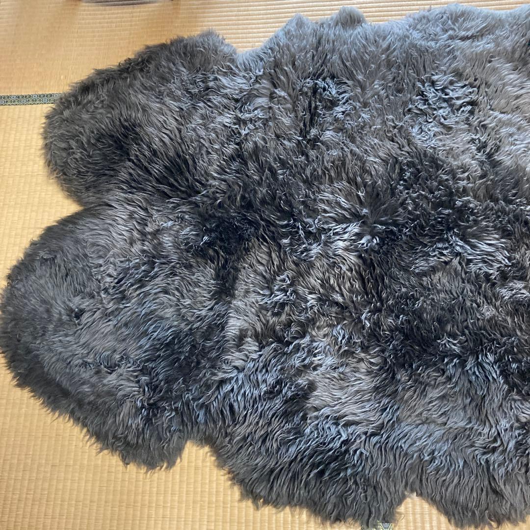 ダークチャコールグレー ムートンラグ