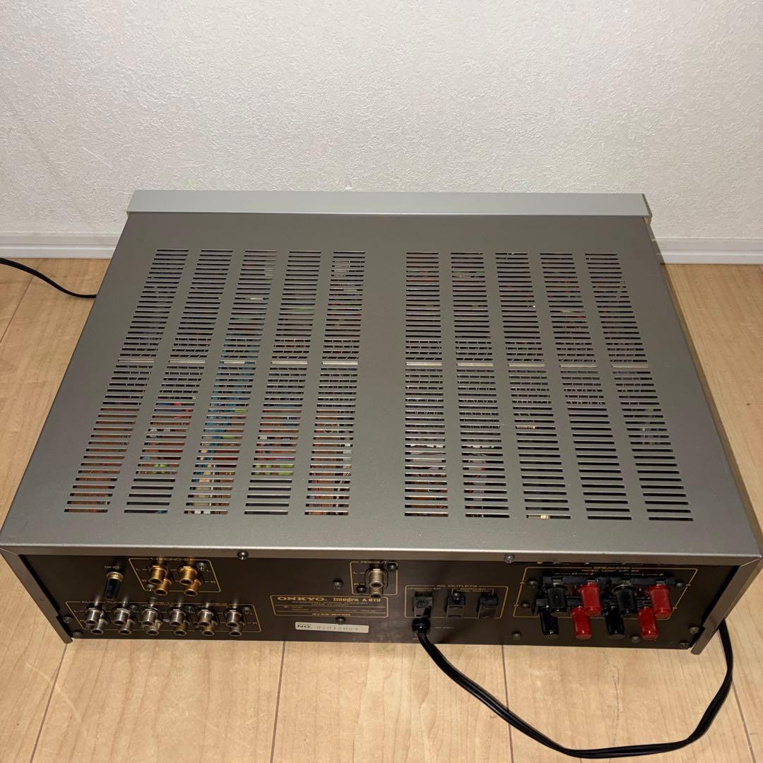 名機　onkyo A-819プリメインアンプです いい音です！！