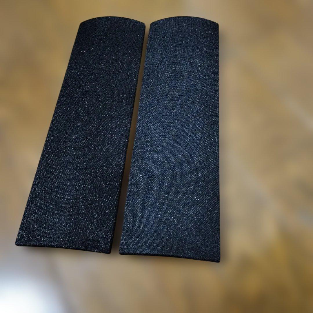 ブラックタワースピーカー