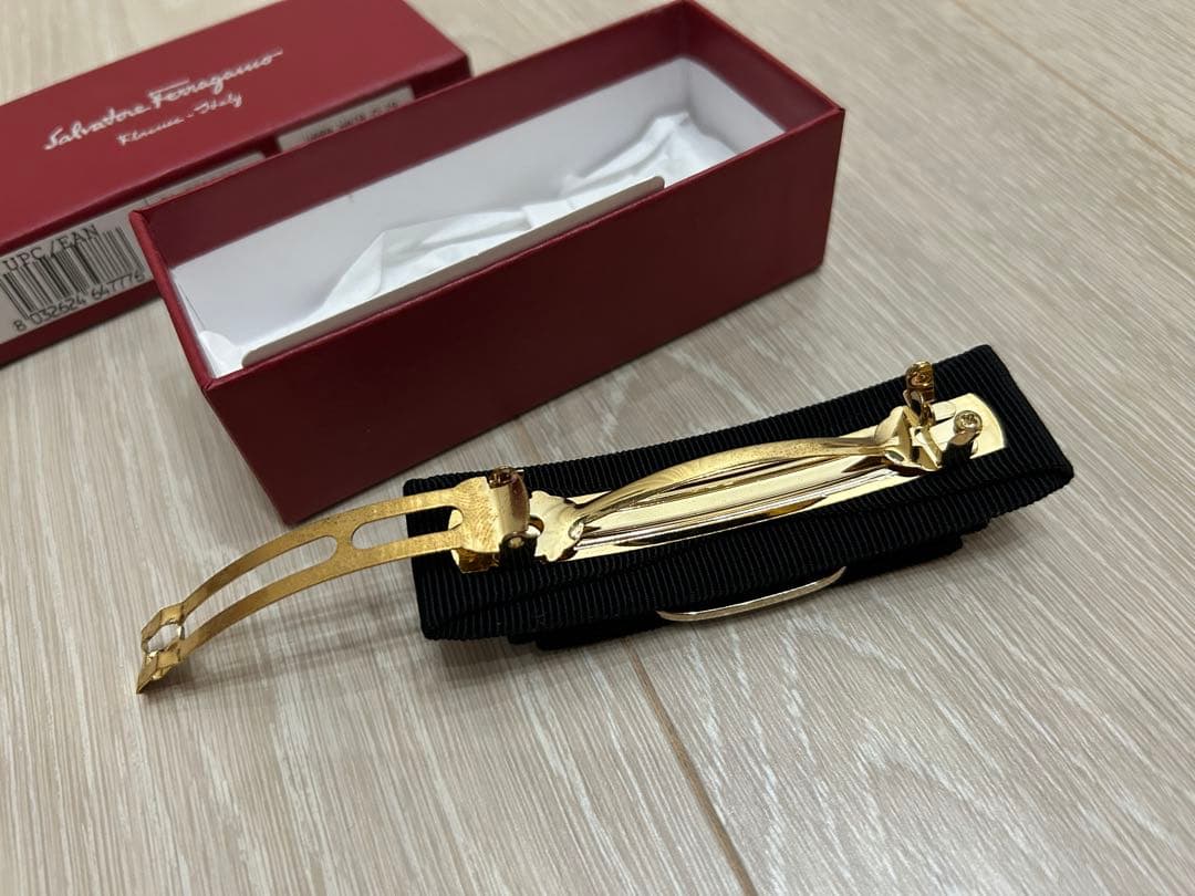 新品未使用 フェラガモ FERRAGAMO ヘアバレッタ ブラック