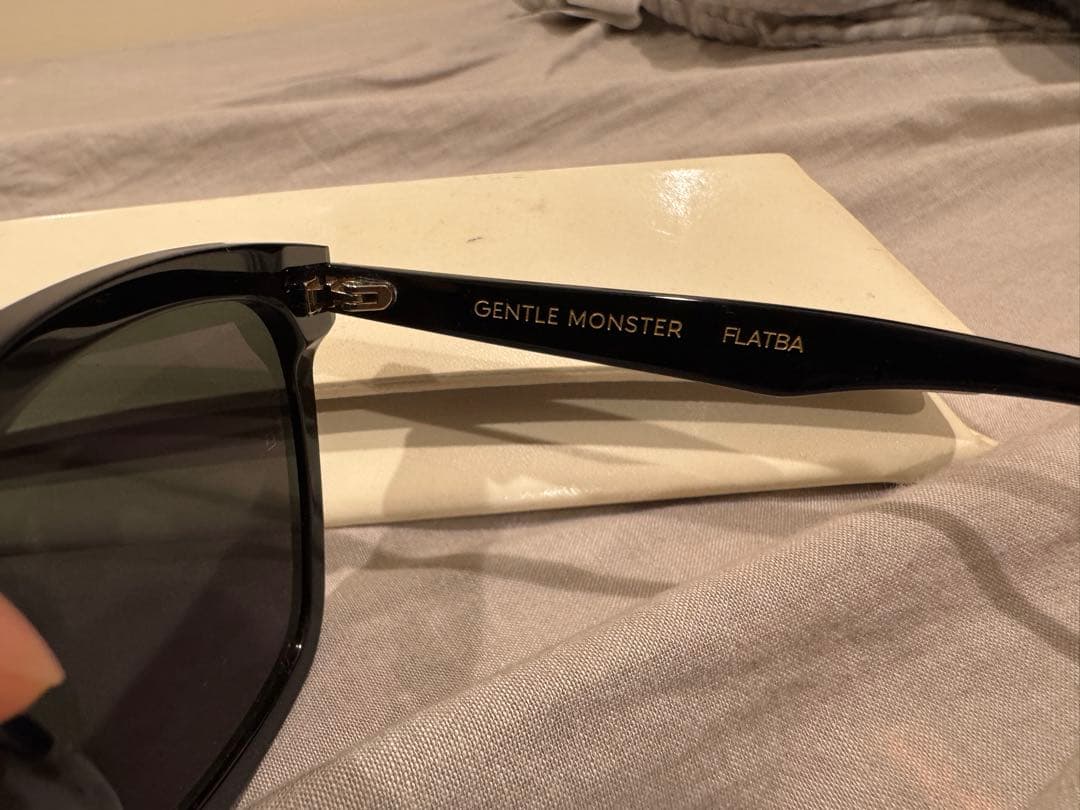 小物 GENTLE MONSTER HER