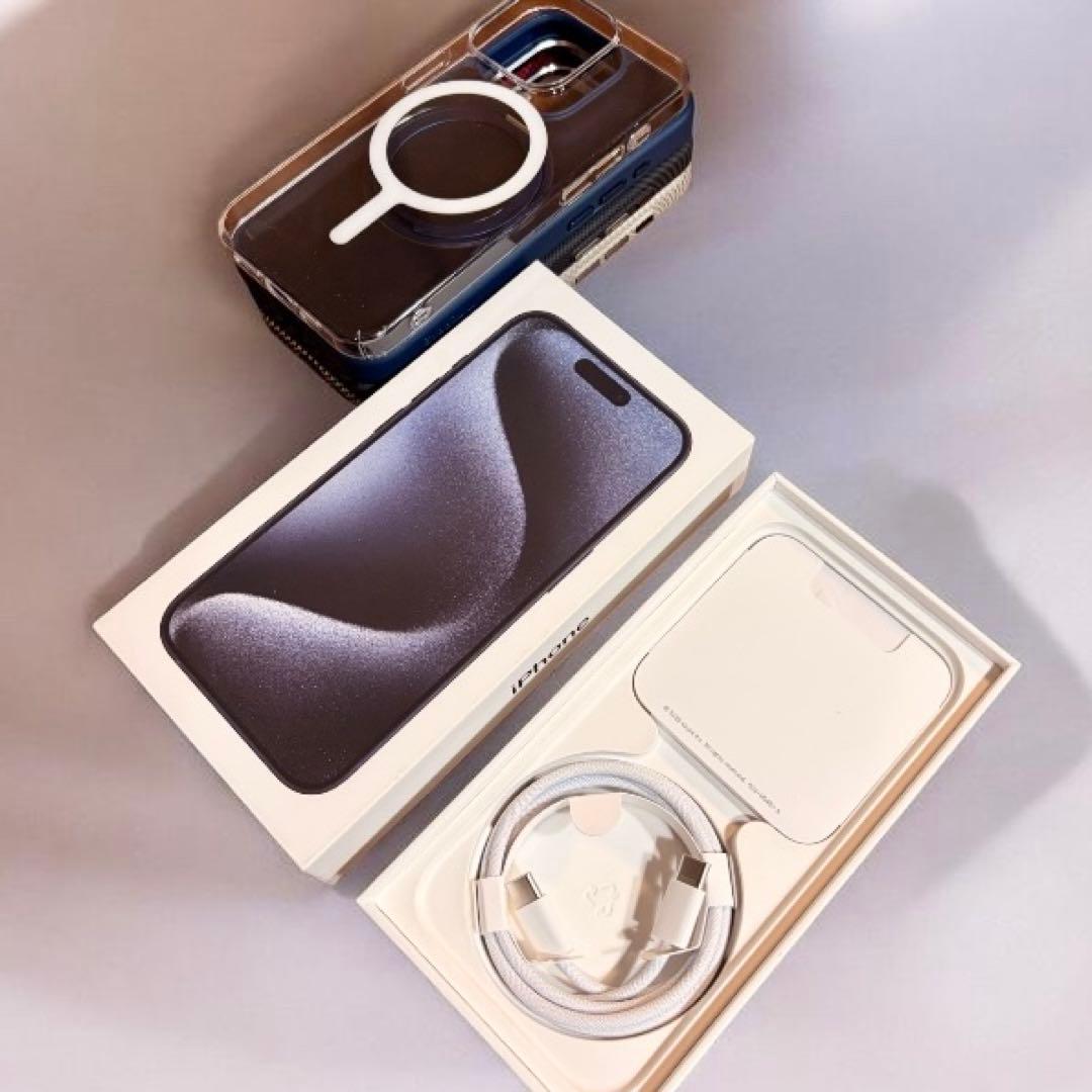 【美品】iPhone15Pro ブルーチタニウム ケース4種＆フィルム おまけ有