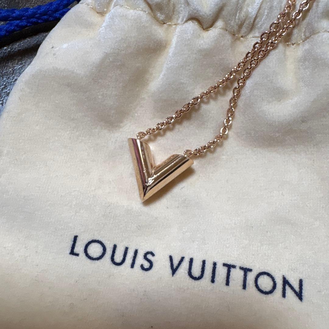 LOUIS VUITTON V字型ペンダント ネックレス ローズゴールド