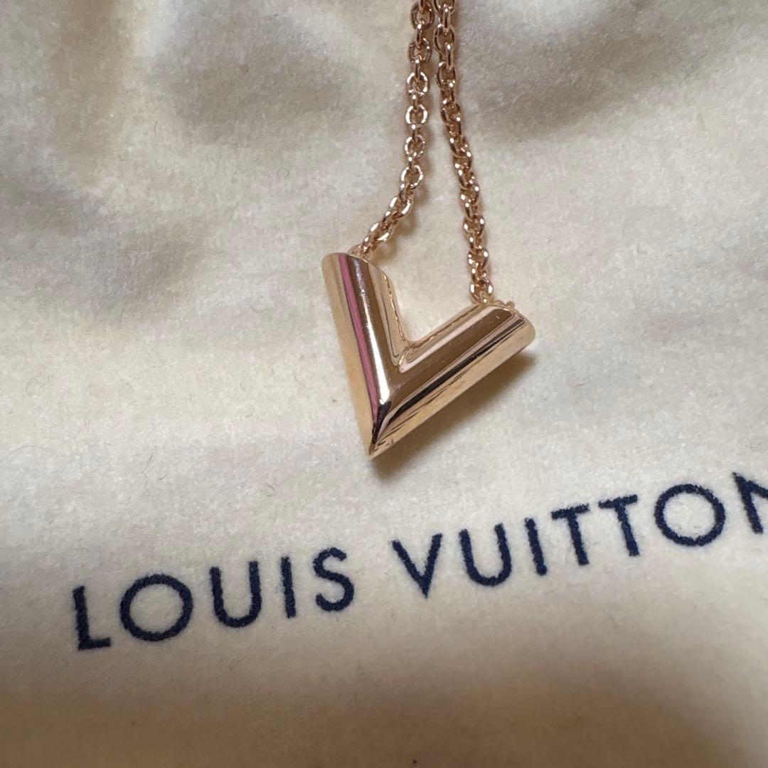 LOUIS VUITTON V字型ペンダント ネックレス ローズゴールド