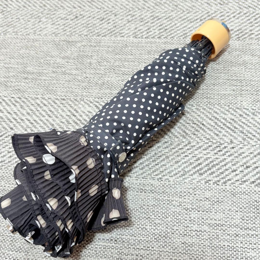 イヴ・サンローラン　ドットフリル晴雨兼用折りたたみ傘　ブラック