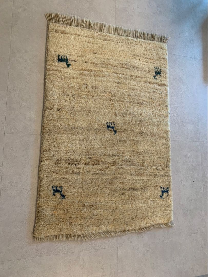 【週末値下げ中　美品】ラグ　ギャッペ　玄関　寝室