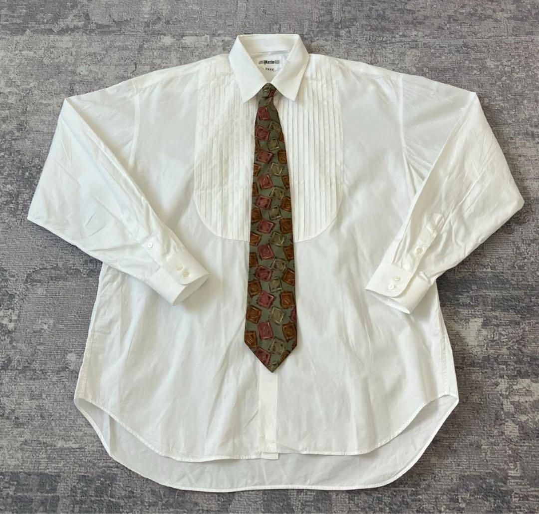 くすみグリーンダブルブレストスーツ ネクタイ付き