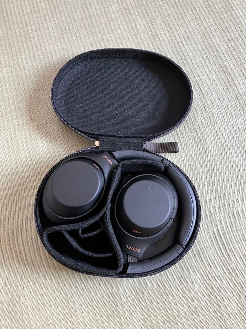 SONY ワイヤレスヘッドホン ブラック　WH-1000XM4