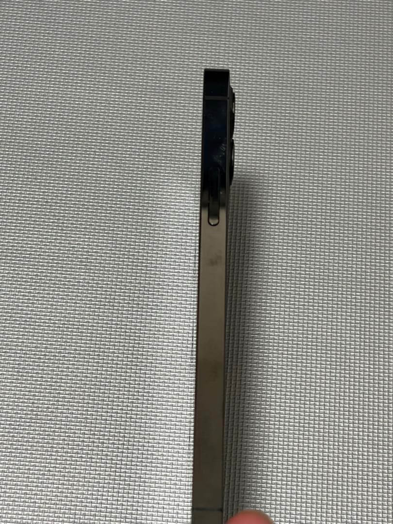 Apple iPhone 12Pro 128gb + UAGケース