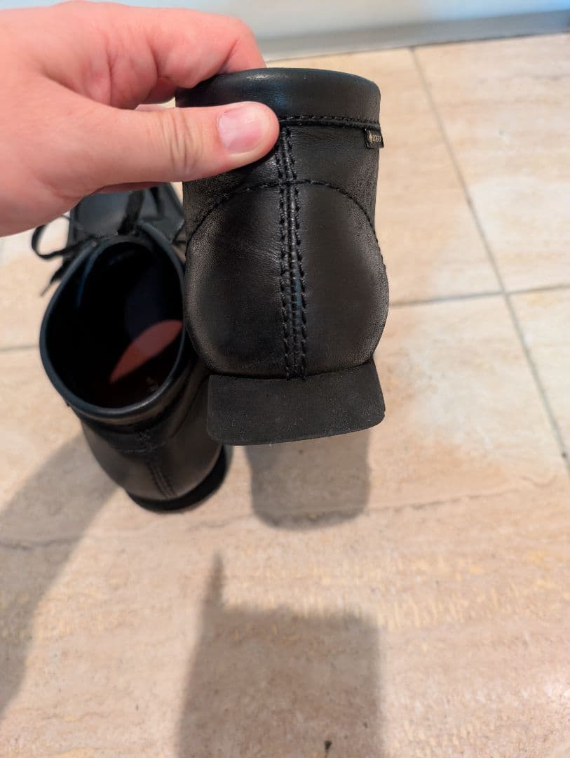 靴 Clarks Wallabee BT GTX Black